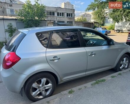 Сірий Кіа Сід, об'ємом двигуна 1.6 л та пробігом 250 тис. км за 5800 $, фото 4 на Automoto.ua