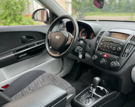 Сірий Кіа Сід, об'ємом двигуна 1.6 л та пробігом 225 тис. км за 5850 $, фото 8 на Automoto.ua
