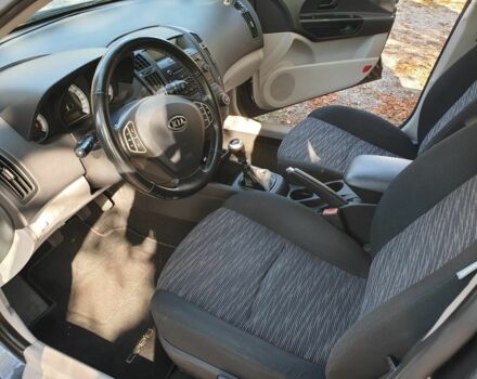 Киа Сид 2008 в Запорожье на Automoto.ua Серый Киа Сид, объемом двигателя 1.6 л и пробегом 256 тыс. км за 3535 $, фото 10 на Automoto.ua