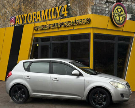 Серый Киа Сид, объемом двигателя 1.4 л и пробегом 274 тыс. км за 3600 $, фото 6 на Automoto.ua