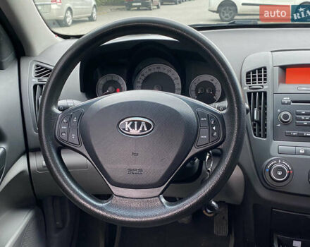 Кіа Сід 2008 у Белой Церкве на Automoto.ua Сірий Кіа Сід, об'ємом двигуна 1.6 л та пробігом 170 тис. км за 4950 $, фото 19 на Automoto.ua