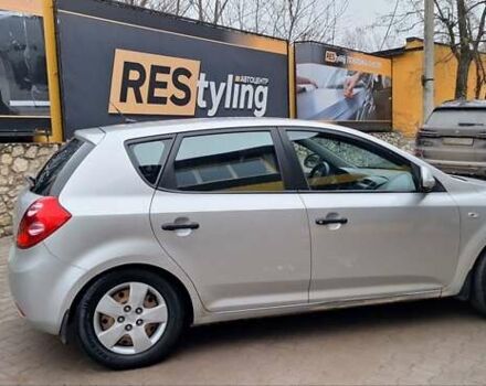 Сірий Кіа Сід, об'ємом двигуна 1.4 л та пробігом 280 тис. км за 4500 $, фото 3 на Automoto.ua