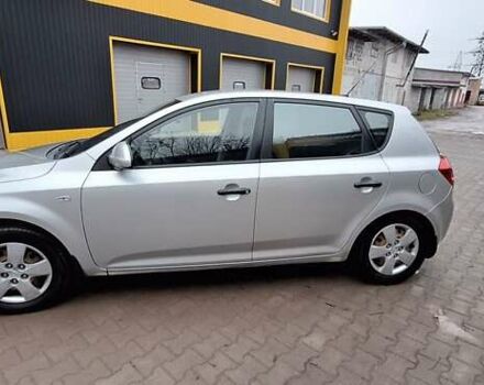 Сірий Кіа Сід, об'ємом двигуна 1.4 л та пробігом 280 тис. км за 4500 $, фото 5 на Automoto.ua