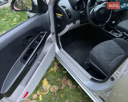Серый Киа Сид, объемом двигателя 1.4 л и пробегом 273 тыс. км за 4800 $, фото 6 на Automoto.ua