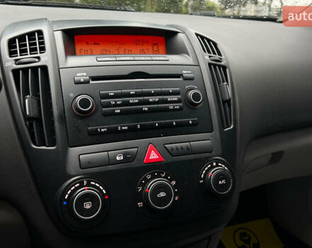 Серый Киа Сид, объемом двигателя 1.6 л и пробегом 167 тыс. км за 6600 $, фото 17 на Automoto.ua