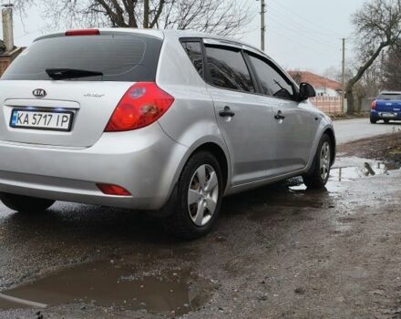 Серый Киа Сид, объемом двигателя 1.6 л и пробегом 208 тыс. км за 4800 $, фото 6 на Automoto.ua