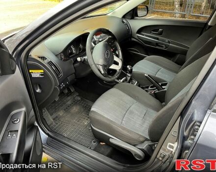 Серый Киа Сид, объемом двигателя 1.4 л и пробегом 202 тыс. км за 6300 $, фото 12 на Automoto.ua