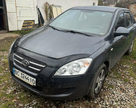 Киа Сид 2009 в Ивано-Франковске на Automoto.ua Серый Киа Сид, объемом двигателя 1.59 л и пробегом 129 тыс. км за 3400 $, фото 2 на Automoto.ua
