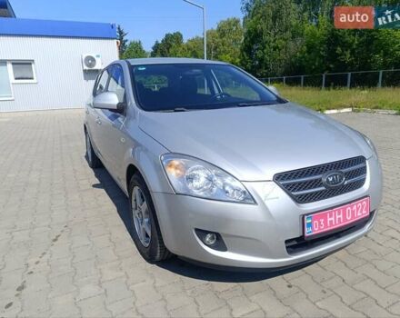 Серый Киа Сид, объемом двигателя 1.6 л и пробегом 257 тыс. км за 5750 $, фото 4 на Automoto.ua