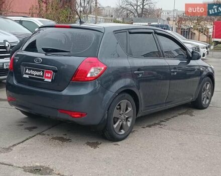 Серый Киа Сид, объемом двигателя 1.4 л и пробегом 202 тыс. км за 5890 $, фото 6 на Automoto.ua