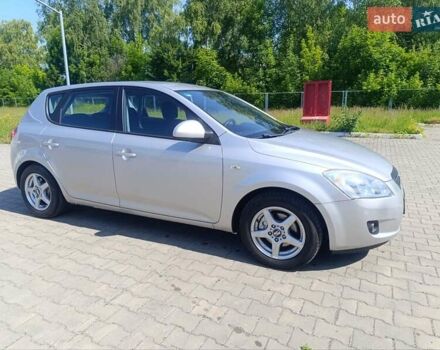 Серый Киа Сид, объемом двигателя 1.6 л и пробегом 257 тыс. км за 5750 $, фото 9 на Automoto.ua