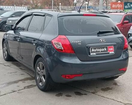 Серый Киа Сид, объемом двигателя 1.4 л и пробегом 202 тыс. км за 5890 $, фото 8 на Automoto.ua