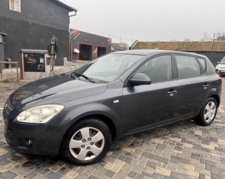 Серый Киа Сид, объемом двигателя 1.6 л и пробегом 130 тыс. км за 2700 $, фото 3 на Automoto.ua