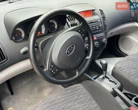 Кіа Сід 2009 у Львові на Automoto.ua Сірий Кіа Сід, об'ємом двигуна 1.6 л та пробігом 128 тис. км за 2999 $, фото 10 на Automoto.ua