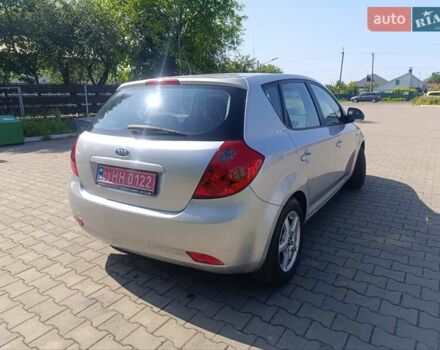 Серый Киа Сид, объемом двигателя 1.6 л и пробегом 257 тыс. км за 5750 $, фото 13 на Automoto.ua