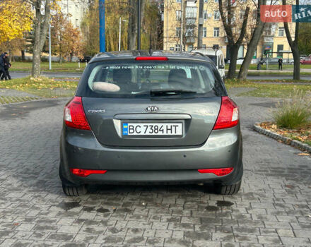 Серый Киа Сид, объемом двигателя 1.6 л и пробегом 213 тыс. км за 6500 $, фото 4 на Automoto.ua