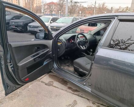 Серый Киа Сид, объемом двигателя 1.4 л и пробегом 202 тыс. км за 5890 $, фото 17 на Automoto.ua