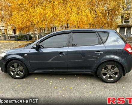 Серый Киа Сид, объемом двигателя 1.4 л и пробегом 202 тыс. км за 6300 $, фото 4 на Automoto.ua
