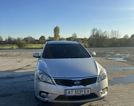 Серый Киа Сид, объемом двигателя 1.59 л и пробегом 187 тыс. км за 5100 $, фото 1 на Automoto.ua