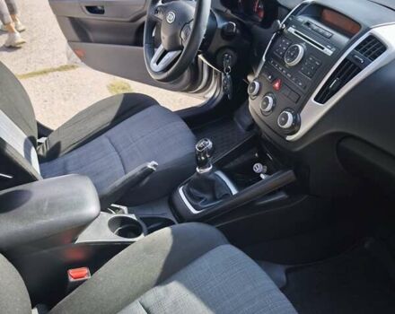 Сірий Кіа Сід, об'ємом двигуна 1.59 л та пробігом 202 тис. км за 6200 $, фото 10 на Automoto.ua