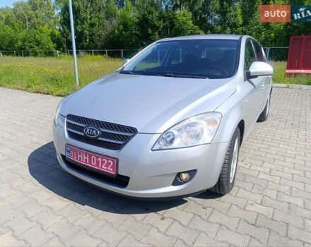Серый Киа Сид, объемом двигателя 1.6 л и пробегом 257 тыс. км за 5750 $, фото 2 на Automoto.ua