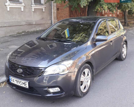 Серый Киа Сид, объемом двигателя 1.4 л и пробегом 160 тыс. км за 5500 $, фото 6 на Automoto.ua