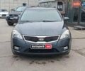 Серый Киа Сид, объемом двигателя 1.4 л и пробегом 202 тыс. км за 5890 $, фото 2 на Automoto.ua