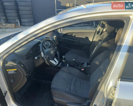 Серый Киа Сид, объемом двигателя 1.59 л и пробегом 187 тыс. км за 5100 $, фото 6 на Automoto.ua