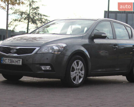 Серый Киа Сид, объемом двигателя 1.6 л и пробегом 213 тыс. км за 6500 $, фото 1 на Automoto.ua