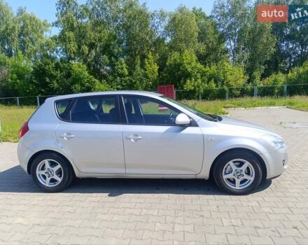 Серый Киа Сид, объемом двигателя 1.6 л и пробегом 257 тыс. км за 5750 $, фото 6 на Automoto.ua