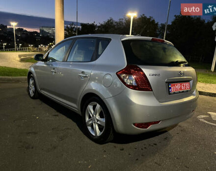 Серый Киа Сид, объемом двигателя 1.6 л и пробегом 159 тыс. км за 7800 $, фото 5 на Automoto.ua