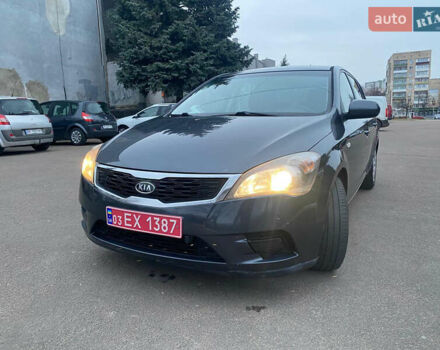 Сірий Кіа Сід, об'ємом двигуна 1.4 л та пробігом 207 тис. км за 5850 $, фото 47 на Automoto.ua