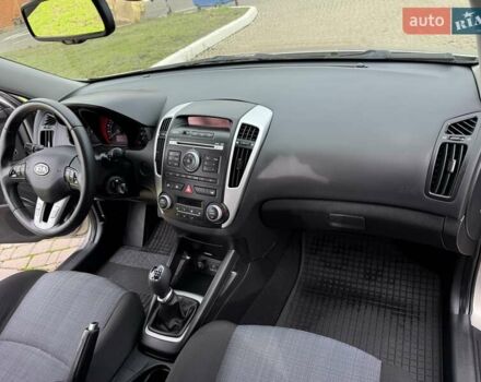 Серый Киа Сид, объемом двигателя 1.6 л и пробегом 241 тыс. км за 7300 $, фото 35 на Automoto.ua