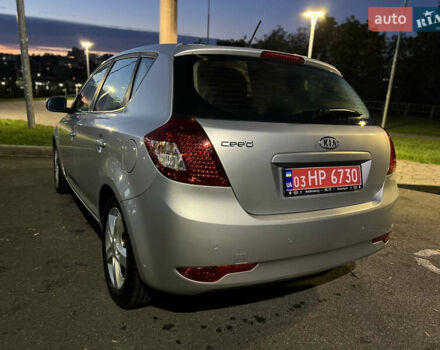 Серый Киа Сид, объемом двигателя 1.6 л и пробегом 159 тыс. км за 7800 $, фото 7 на Automoto.ua