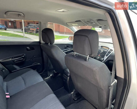 Серый Киа Сид, объемом двигателя 1.6 л и пробегом 292 тыс. км за 6400 $, фото 39 на Automoto.ua