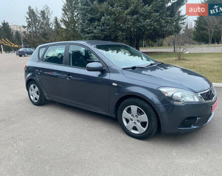 Сірий Кіа Сід, об'ємом двигуна 1.4 л та пробігом 207 тис. км за 5850 $, фото 13 на Automoto.ua