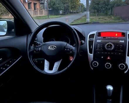 Серый Киа Сид, объемом двигателя 0 л и пробегом 236 тыс. км за 8200 $, фото 15 на Automoto.ua