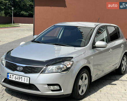 Серый Киа Сид, объемом двигателя 1.6 л и пробегом 292 тыс. км за 6400 $, фото 21 на Automoto.ua