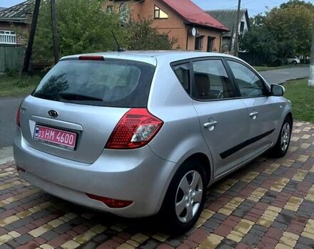 Серый Киа Сид, объемом двигателя 0 л и пробегом 236 тыс. км за 8200 $, фото 4 на Automoto.ua