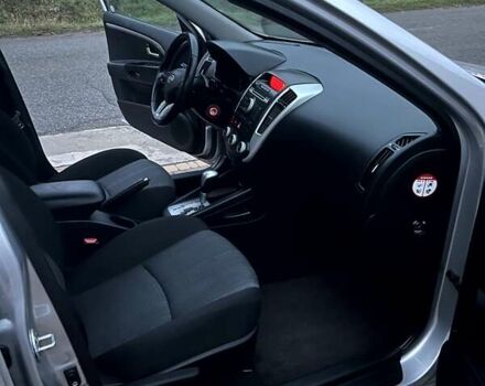 Серый Киа Сид, объемом двигателя 0 л и пробегом 236 тыс. км за 8200 $, фото 13 на Automoto.ua