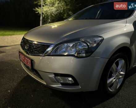 Серый Киа Сид, объемом двигателя 1.6 л и пробегом 159 тыс. км за 7800 $, фото 20 на Automoto.ua