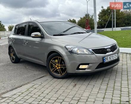 Серый Киа Сид, объемом двигателя 1.6 л и пробегом 241 тыс. км за 7300 $, фото 5 на Automoto.ua