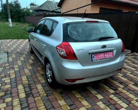 Серый Киа Сид, объемом двигателя 1.6 л и пробегом 236 тыс. км за 8200 $, фото 5 на Automoto.ua