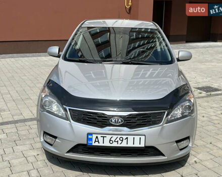 Серый Киа Сид, объемом двигателя 1.6 л и пробегом 292 тыс. км за 6400 $, фото 19 на Automoto.ua