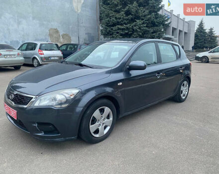 Сірий Кіа Сід, об'ємом двигуна 1.4 л та пробігом 207 тис. км за 5850 $, фото 2 на Automoto.ua
