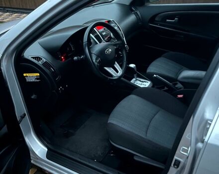 Серый Киа Сид, объемом двигателя 1.6 л и пробегом 236 тыс. км за 8200 $, фото 8 на Automoto.ua
