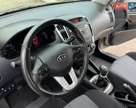 Серый Киа Сид, объемом двигателя 1.6 л и пробегом 241 тыс. км за 7300 $, фото 48 на Automoto.ua