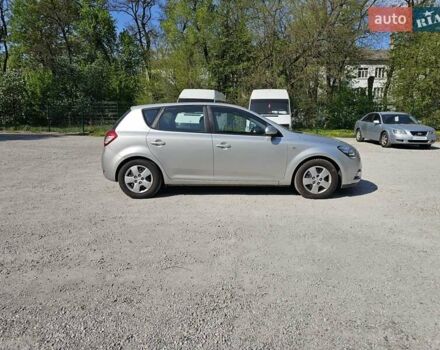 Серый Киа Сид, объемом двигателя 1.4 л и пробегом 154 тыс. км за 6700 $, фото 5 на Automoto.ua