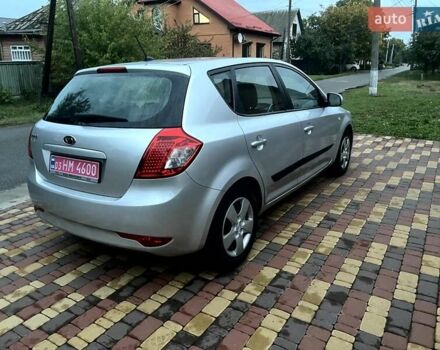 Серый Киа Сид, объемом двигателя 0 л и пробегом 236 тыс. км за 8200 $, фото 3 на Automoto.ua