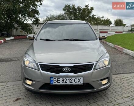 Серый Киа Сид, объемом двигателя 1.6 л и пробегом 241 тыс. км за 7300 $, фото 4 на Automoto.ua